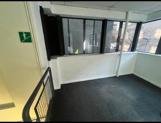 154M² BUSINESS TO LET IN CAPE TOWN CITY CENTRE